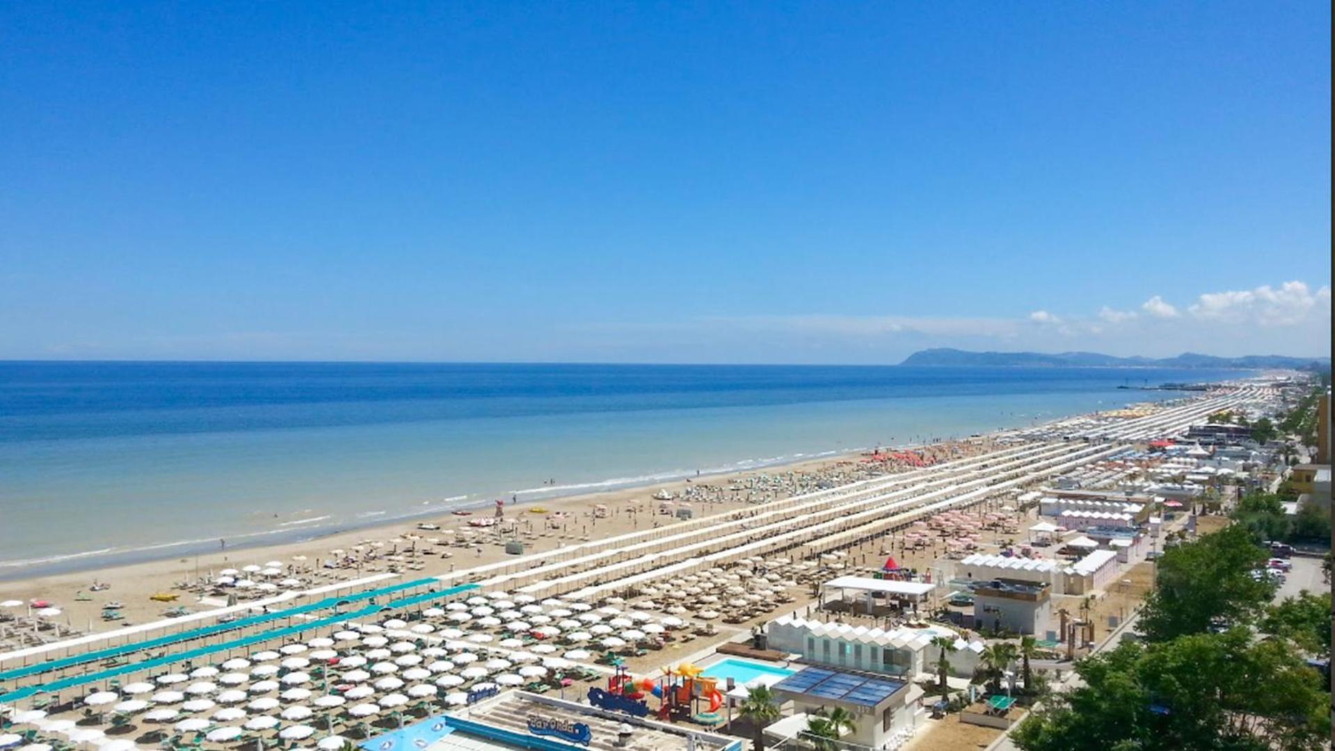 Hotel Avana Fronte Mare Riccione Exterior photo