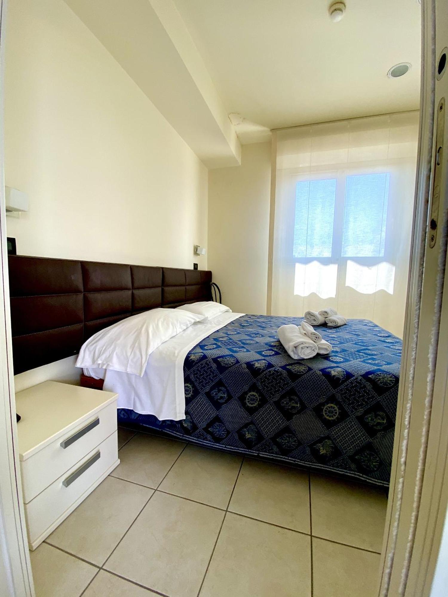 Hotel Avana Fronte Mare Riccione Room photo