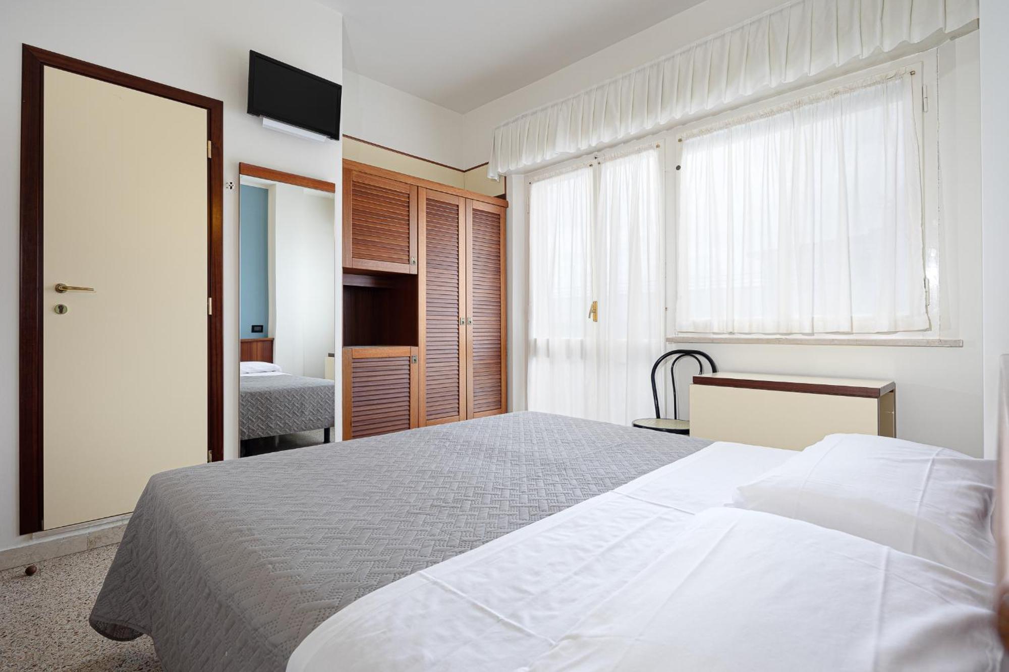 Hotel Avana Fronte Mare Riccione Exterior photo