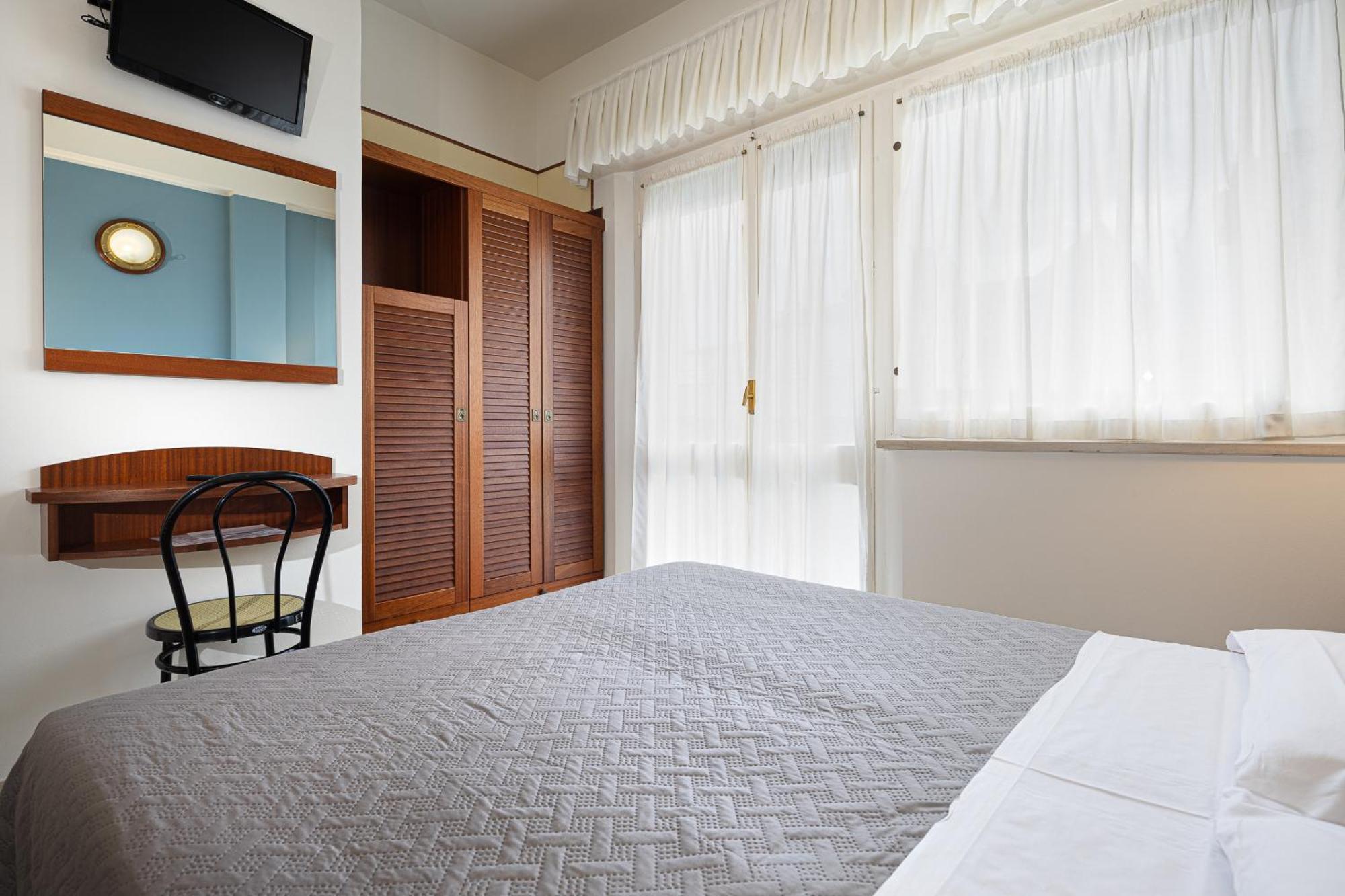Hotel Avana Fronte Mare Riccione Exterior photo