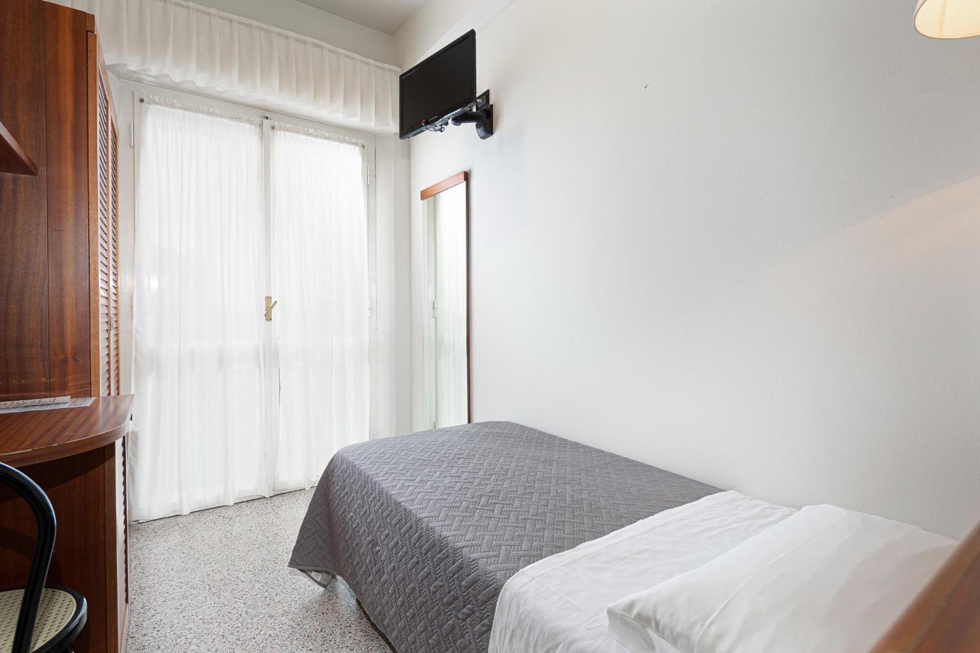 Hotel Avana Fronte Mare Riccione Exterior photo
