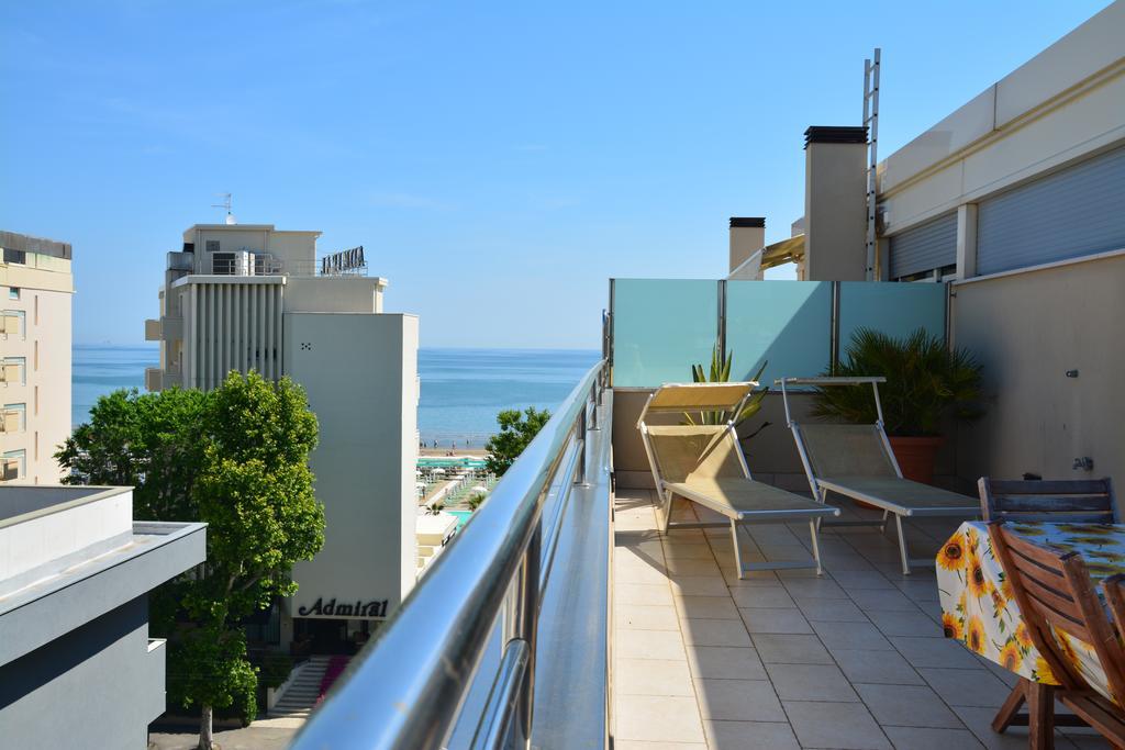 Hotel Avana Fronte Mare Riccione Exterior photo