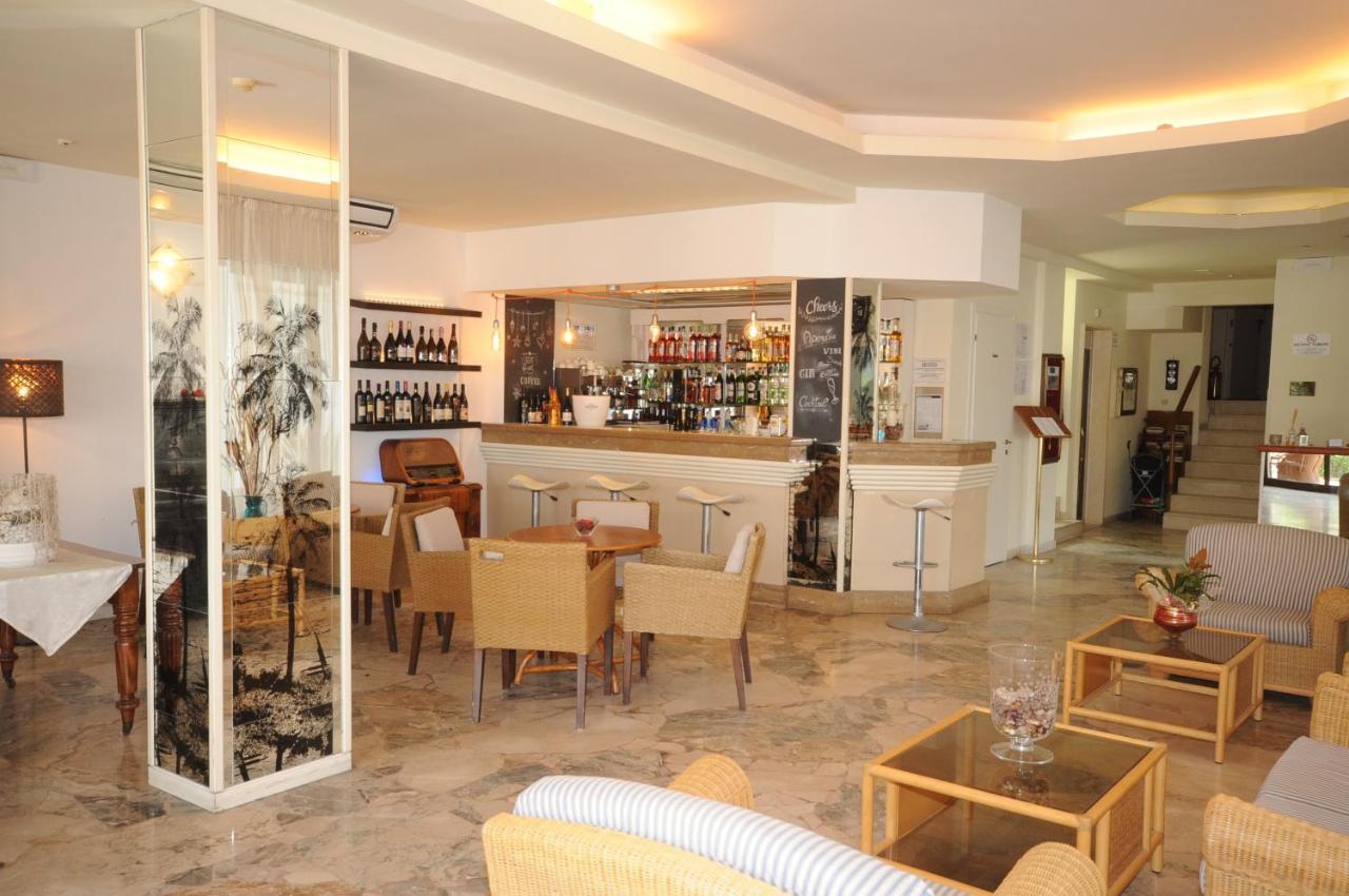 Hotel Avana Fronte Mare Riccione Exterior photo